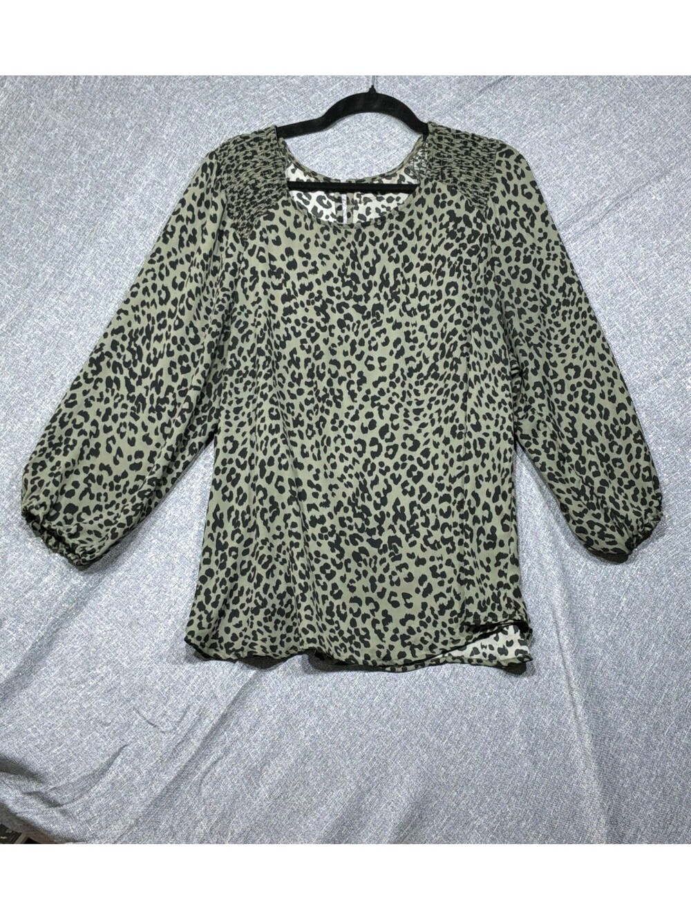 Woman’s Long Sleeve Green Leopard Print Tunic Blouse